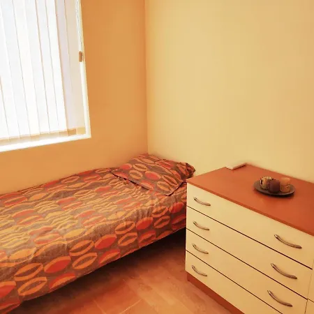 Apartment Етаж От Къща С Двор В Супер Център
