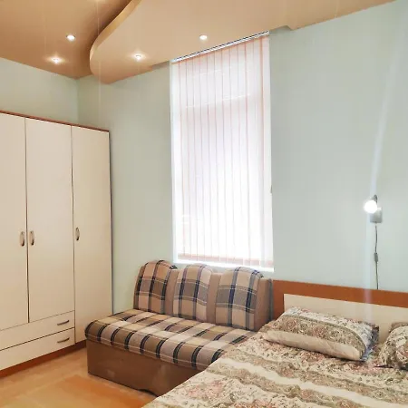 Етаж От Къща С Двор В Супер Център Apartment