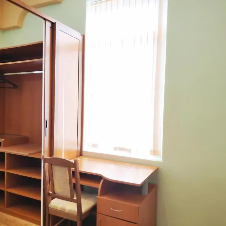 Apartment Етаж От Къща С Двор В Супер Център